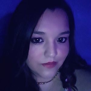 Meet your Posher, Claudia